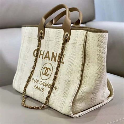 shopper chanel tasche|Chanel shopping tote price.